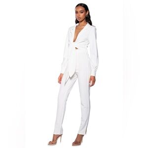 AKIRA WILDEST DREAMS STRAIGHT TROUSER IN WHITE NWT XL (FIT MORE LIKE SIZE MED)